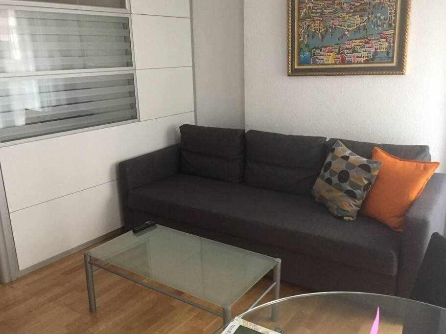 Apartamento Ayla Ayuntamiento Pamplona Exterior photo